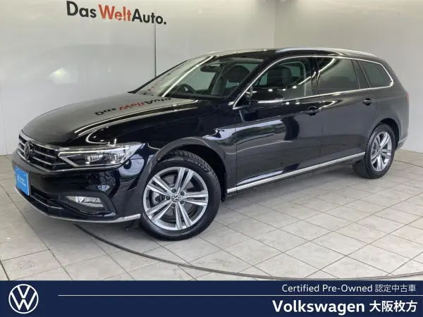 2022 Volkswagen Passat — photo 1