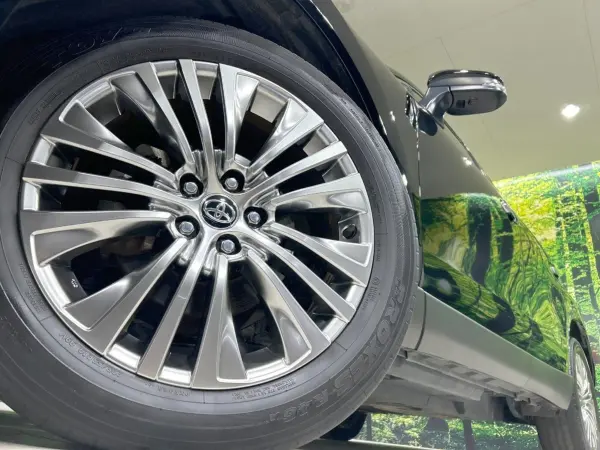2021 Toyota Harrier — photo 9 | Tuminion Kenya