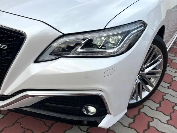 2020 Toyota Crown — photo 8 | Tuminion Kenya