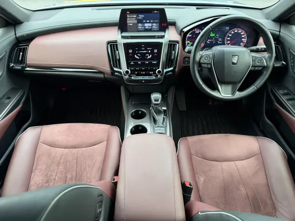 2019 Toyota Crown — photo 2 | Tuminion Kenya