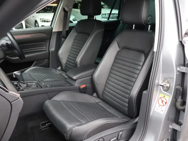 2024 Volkswagen Passat — photo 3 | Tuminion Kenya