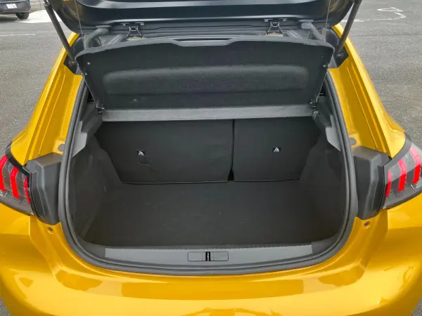 2020 Peugeot 208 — photo 7 | Tuminion Kenya