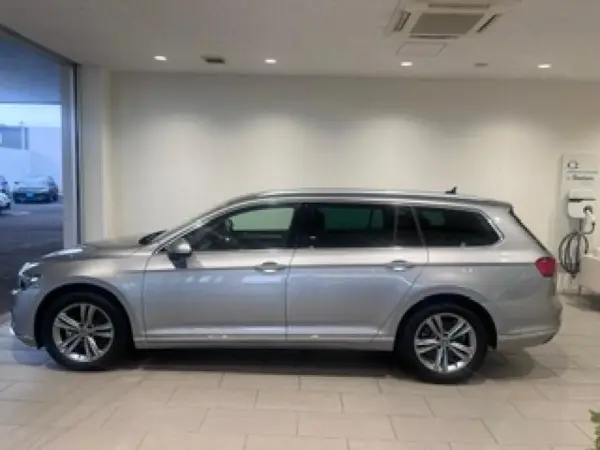 2021 Volkswagen Passat — photo 7 | Tuminion Kenya