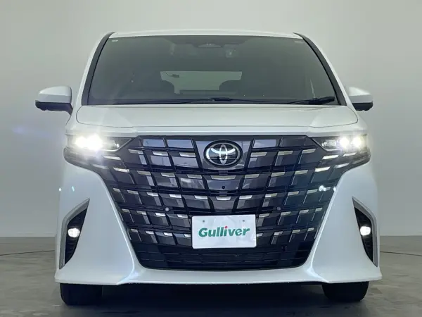 2023 Toyota Alphard — photo 8 | Tuminion Kenya