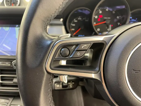 2019 Porsche Macan — photo 7 | Tuminion Kenya