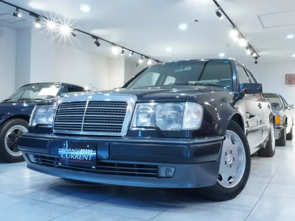 Mercedes-Benz E500 Dealer Car LHD Early 1992 Model Blue Black Check Fabric Interior Genuine Audio No Sunroof 16 Service Records Vehicle Data Card Available Direct Purchase Vehicle (Blue Black)