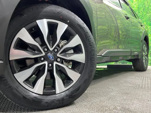 2024 Subaru Legacy Outback — photo 8 | Tuminion Kenya