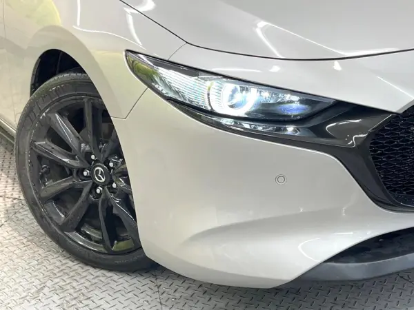2023 Mazda 3 Fastback — photo 8 | Tuminion Kenya