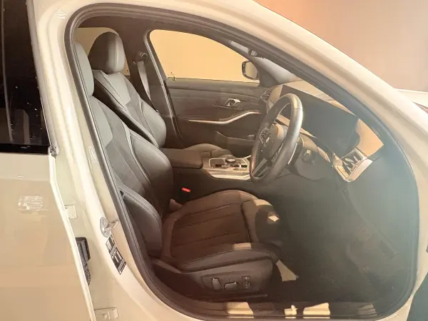 2024 Bmw 3 Series — photo 8 | Tuminion Kenya