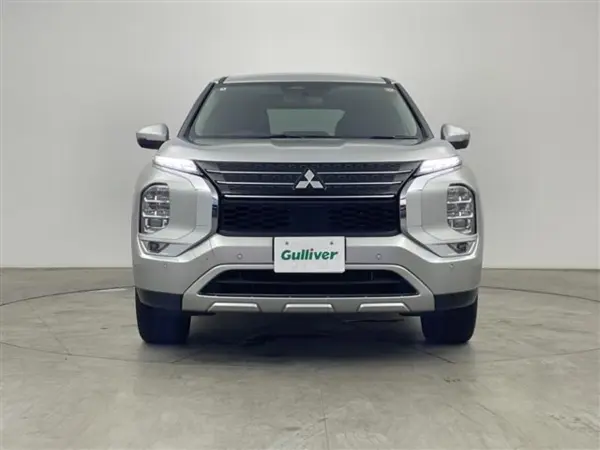 2022 Mitsubishi Outlander — photo 9 | Tuminion Kenya