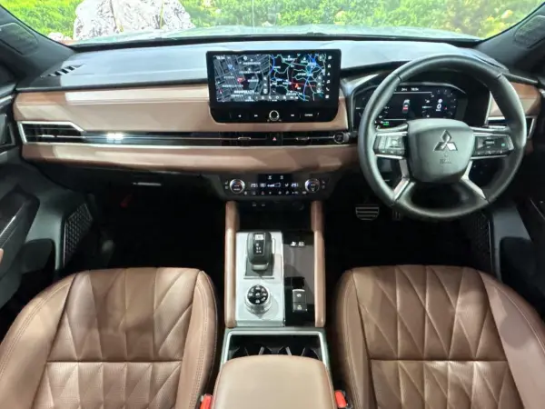 2024 Mitsubishi Outlander — photo 2 | Tuminion Kenya