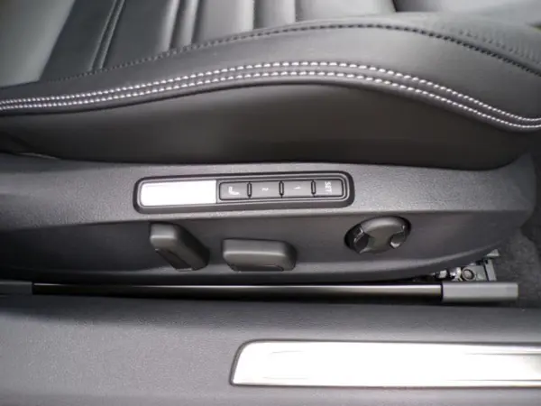 2024 Volkswagen Passat — photo 9 | Tuminion Kenya