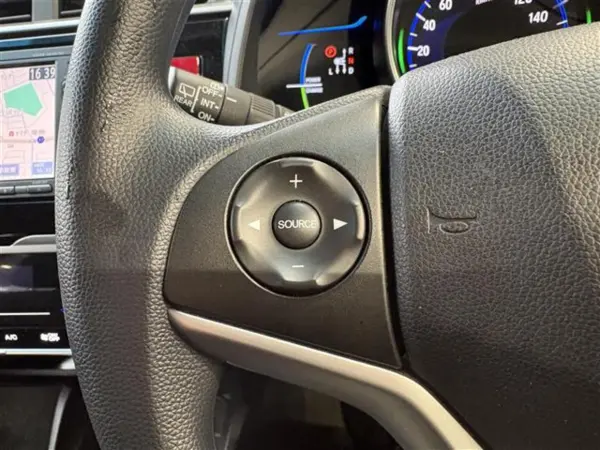 2016 Honda Fit — photo 8 | Tuminion Kenya
