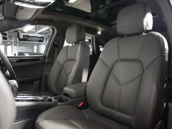 2024 Porsche Macan — photo 2 | Tuminion Kenya