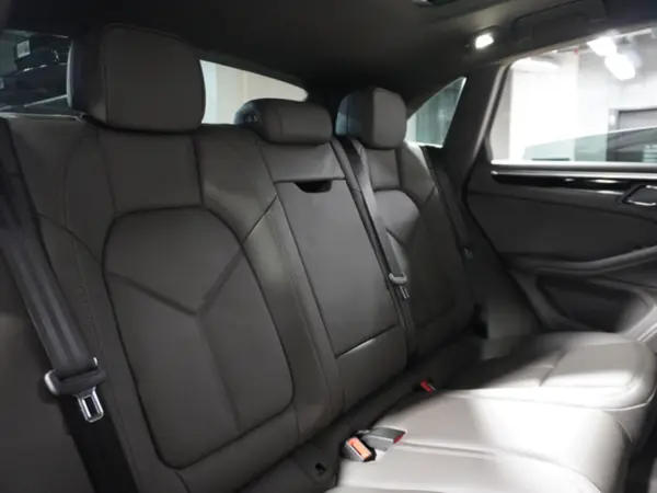 2024 Porsche Macan — photo 3 | Tuminion Kenya