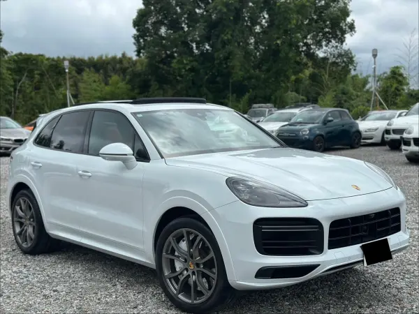 Porsche Cayenne Turbo Tiptronic S 4WD Sport Chrono Package Sport Design Package Maintenance Records 2 Keys Panoramic Sunroof Genuine 21-inch Alloy Wheels Cruise Control ETC 360° Camera Power Trunk Power Seats Seat Heater (White White)