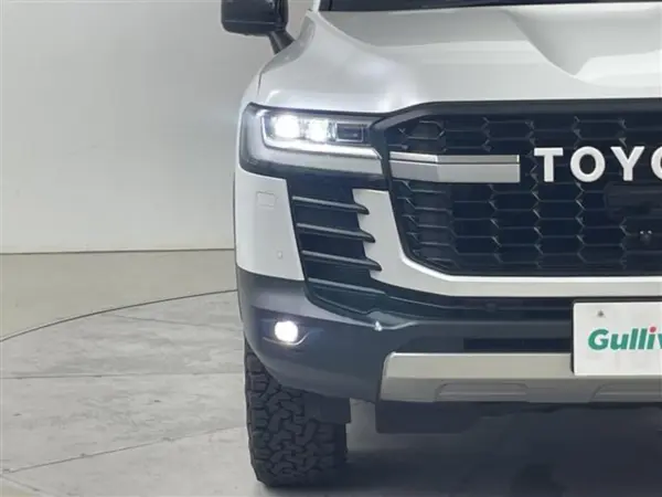 2023 Toyota Landrcuiser 300 — photo 8 | Tuminion Kenya