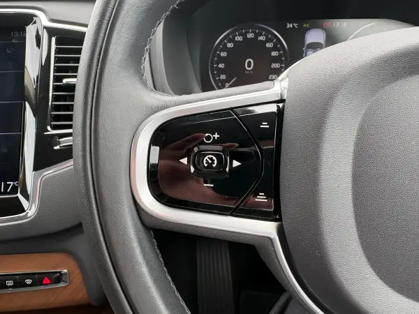 2020 Volvo Xc90 — photo 7 | Tuminion Kenya