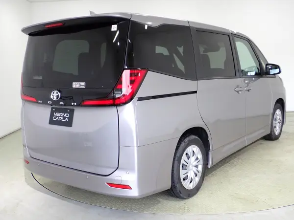 2023 Toyota Noah — photo 2 | Tuminion Kenya