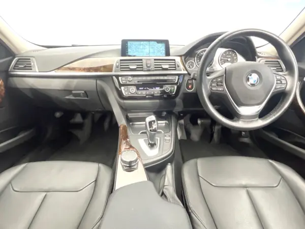 2018 Bmw 3 Series — photo 2 | Tuminion Kenya
