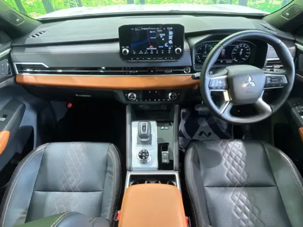 2023 Mitsubishi Outlander — photo 2 | Tuminion Kenya