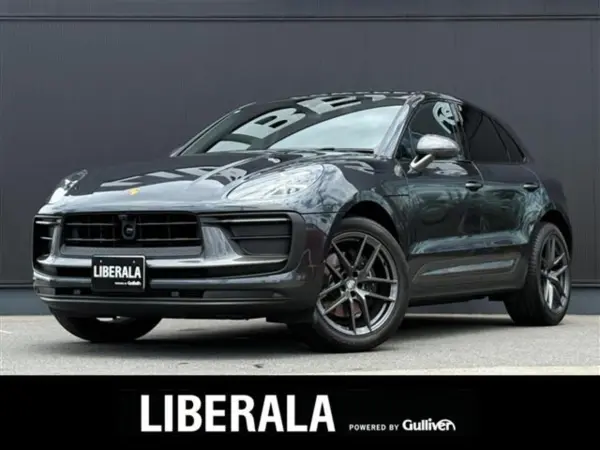2026 Porsche Macan — photo 1