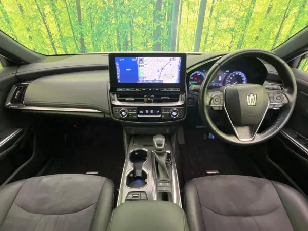 2020 Toyota Crown — photo 2 | Tuminion Kenya