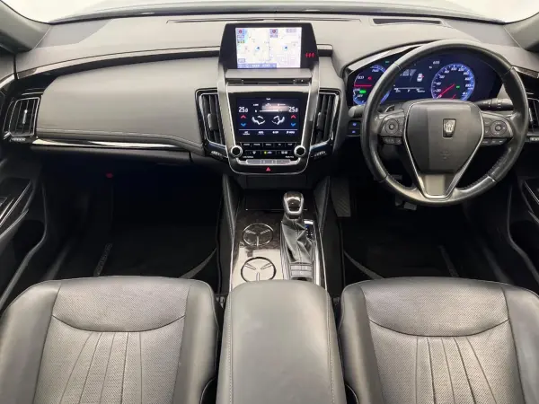 2019 Toyota Crown — photo 2 | Tuminion Kenya