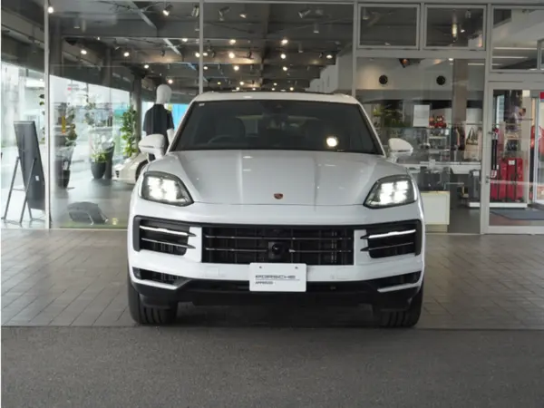 2026 Porsche Cayenne — photo 2 | Tuminion Kenya