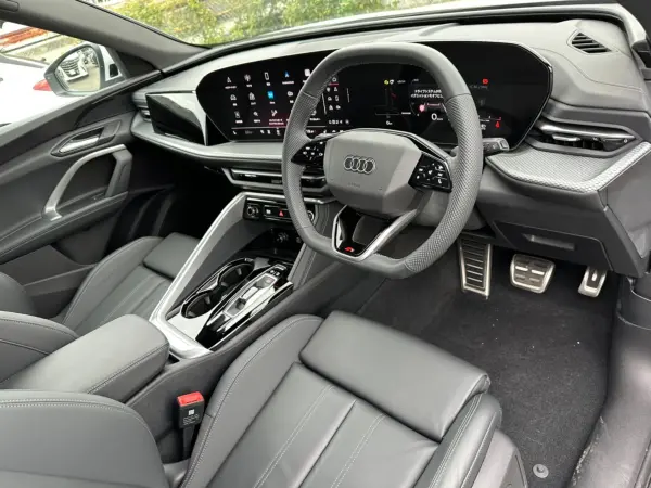 2025 Audi Q5 — photo 8 | Tuminion Kenya