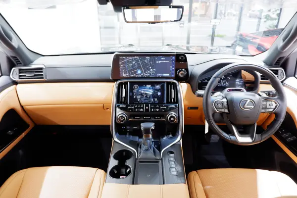 2025 Lexus Lx — photo 1