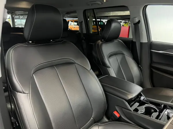 2024 Jeep Grand Cherokee — photo 7 | Tuminion Kenya
