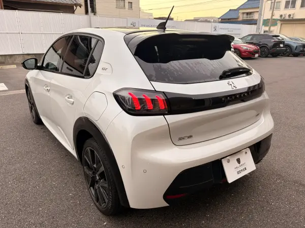 2022 Peugeot 208 — photo 3 | Tuminion Kenya