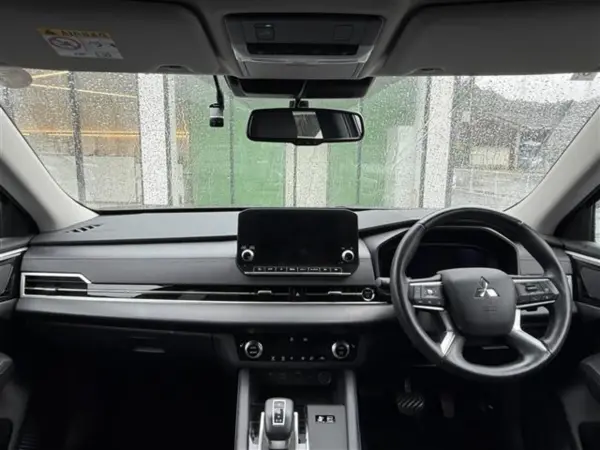 2024 Mitsubishi Outlander — photo 3 | Tuminion Kenya