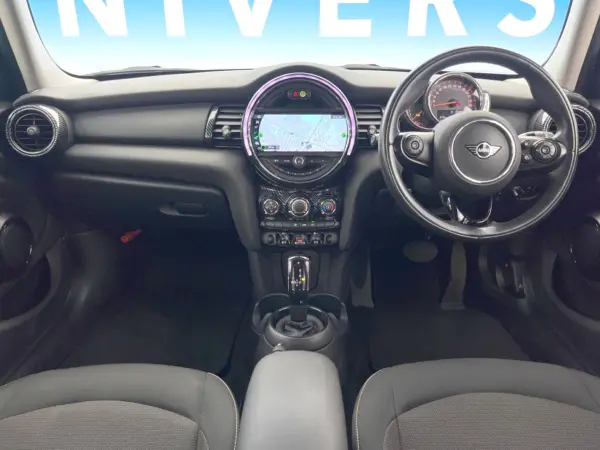 2021 Mini Cooper — photo 2 | Tuminion Kenya