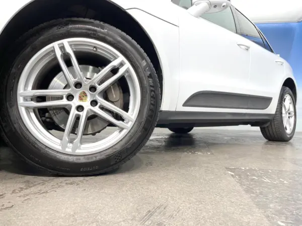 2019 Porsche Macan — photo 9 | Tuminion Kenya