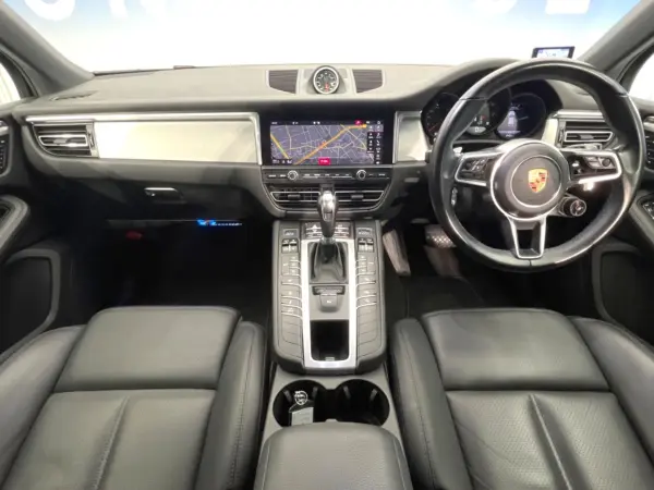 2019 Porsche Macan — photo 2 | Tuminion Kenya