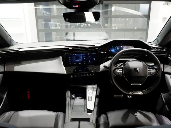 2023 Peugeot 308 — photo 7 | Tuminion Kenya