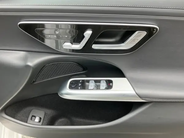 2025 Mercedes Amg Gle — photo 8 | Tuminion Kenya