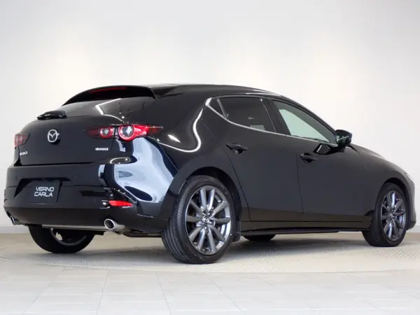 2025 Mazda 3 Fastback — photo 3 | Tuminion Kenya