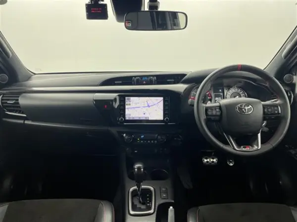 2022 Toyota Hilux — photo 2 | Tuminion Kenya