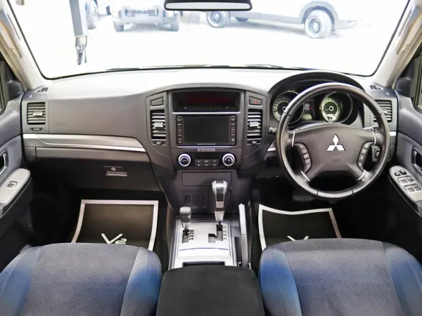 2007 Mitsubishi Pajero — photo 7 | Tuminion Kenya