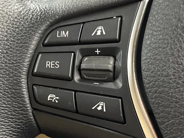 2018 Bmw 3 Series — photo 3 | Tuminion Kenya