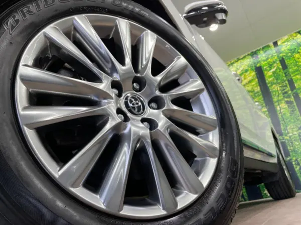 2018 Toyota Harrier — photo 9 | Tuminion Kenya