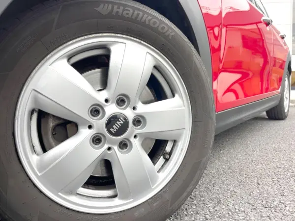 2019 Mini Cooper — photo 9 | Tuminion Kenya