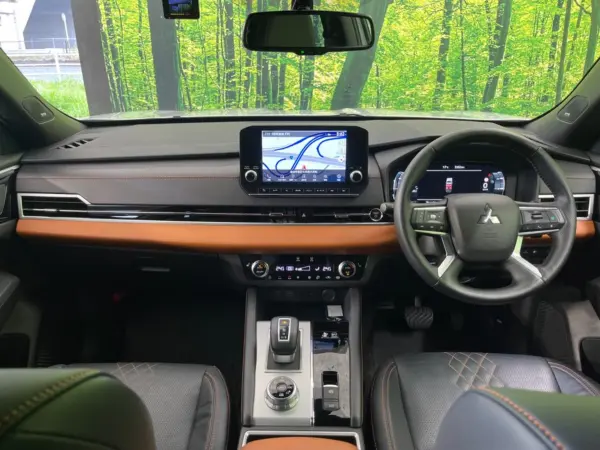 2022 Mitsubishi Outlander — photo 2 | Tuminion Kenya