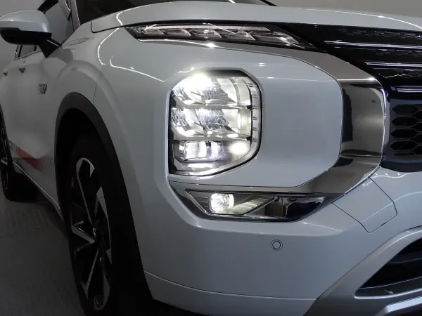 2023 Mitsubishi Outlander — photo 7 | Tuminion Kenya