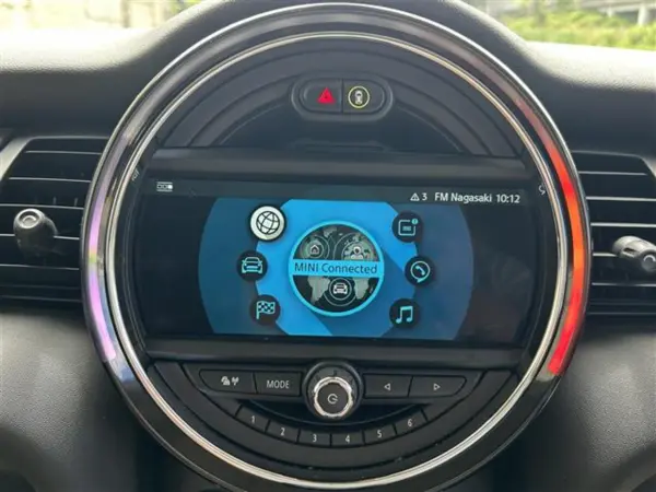2018 Mini Cooper — photo 7 | Tuminion Kenya