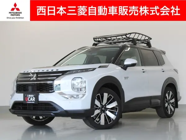 Mitsubishi Outlander PHEV 2.4 P 4WD (Pearl Two-Tone)