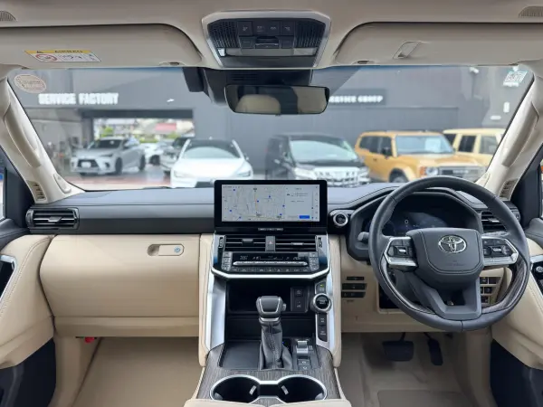 2025 Toyota Landrcuiser 300 — photo 7 | Tuminion Kenya